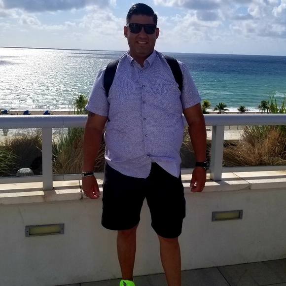 Meet your Posher, Benjamindmartinez - Picture 1 of 16